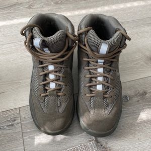 Yeezy season 7 desert boot ‘House Wakame’